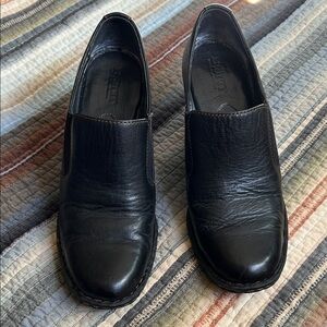 Born Black Leather women’s Loafers
